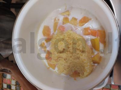 Kukurūzų košė su moliūgu ir mangais Žingsnis 2