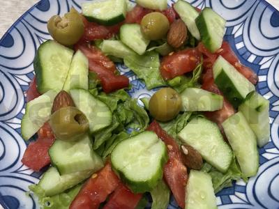 Salotas „Žaliasis lapų kritimas“ pagrindine nuotrauka