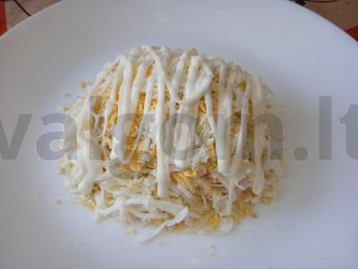 Salotas „Vynuogių kekė“ su rūkytomis vištienos krūtinėlėmis Žingsnis 6