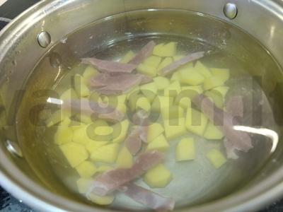 Borsčas su kiauliena ir daržovėmis pietums Žingsnis 2