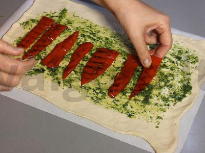 Pyragas su kalakutiena, keptais pipirais ir barbekiu padažu Žingsnis 10