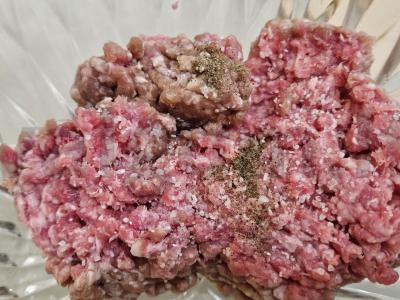 Sultingi čeburekai iš mielinės tešlos Žingsnis 1