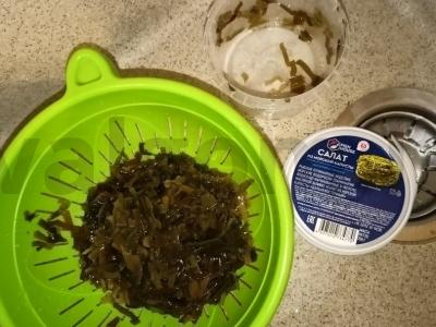 Salotas „Krabų“ su jūros kopūstais ir majonezu Žingsnis 1