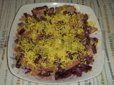 Salotas „Pagamintas pagal kaimišką receptą“ pagrindine nuotrauka