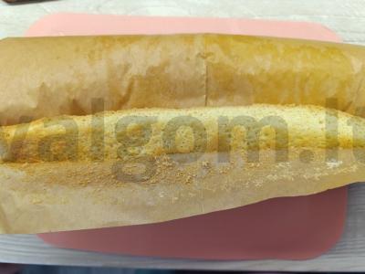 Biskvitinis ritinys su obuolių uogiene Žingsnis 4