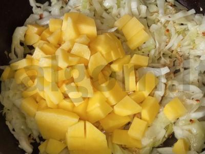 Daržovių „Selianka“ su dešra Žingsnis 6