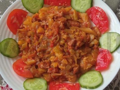 Daržovių „Selianka“ su dešra pagrindine nuotrauka