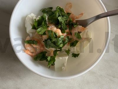 Sumuštinis su sūrio įdaru, krevetėmis ir petražolėmis Žingsnis 3