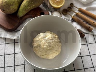 Galetė su prieskonine kriauše ir ledais Žingsnis 2