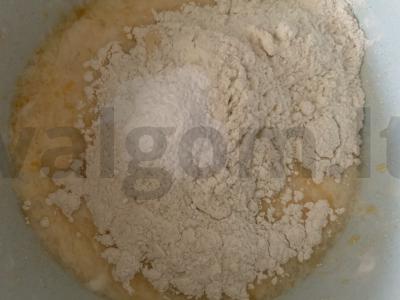 Obuolių ir marmelado pyragas Žingsnis 3