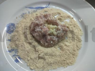 Kotletai su sūrio įdaru Žingsnis 4