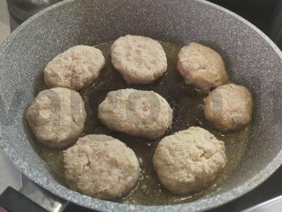 Kotletai su sūrio įdaru Žingsnis 5