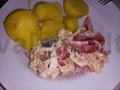 Salotos su Pekino kopūstu ir sniego krabu pagrindine nuotrauka