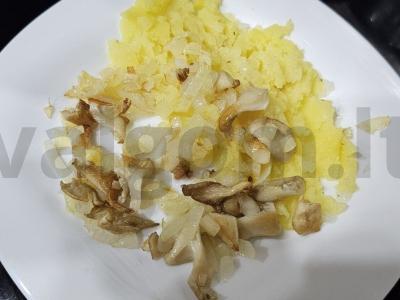 Kibinai su bulvėmis ir pievagrybiais Žingsnis 4