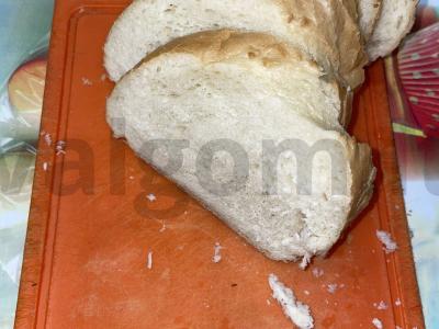 Karšti sumuštiniai su dešra, lydytu sūriu ir marinuotais agurkėliais Žingsnis 1