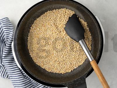 Vegetariškas raugintų agurkų sriuba Žingsnis 1