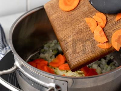 Vegetariškas raugintų agurkų sriuba Žingsnis 5