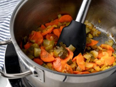 Vegetariškas raugintų agurkų sriuba Žingsnis 6