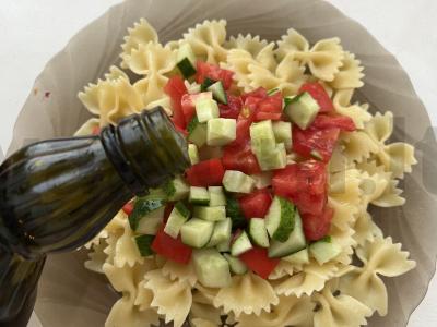 Farfalle su šviežiais daržovėmis Žingsnis 5