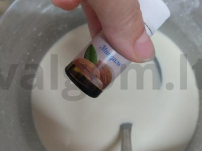 Migdoliniai blynai su grietinėlėmis ir mocarela Žingsnis 4