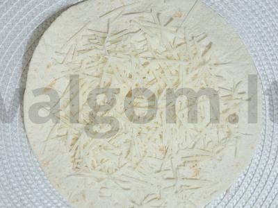 Skani pica su karbonaidu ir parmezanu ant tortilijos Žingsnis 1