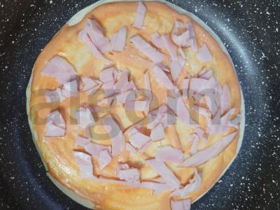 Skani pica su karbonaidu ir parmezanu ant tortilijos Žingsnis 5