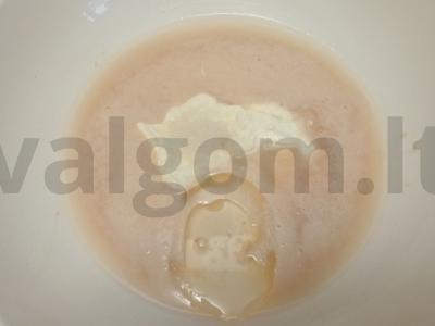 Pampuškos prie šaltibarščių Žingsnis 3