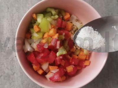 Perlo kruopos su daržovėmis puode Žingsnis 3