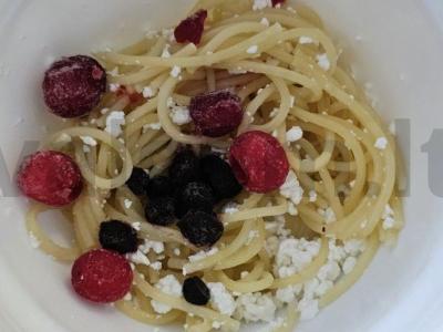 Saldžios spageti su varške ir uogomis Žingsnis 4