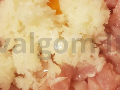 Smulkintos vištienos filė ir žolelių kotletai Žingsnis 3