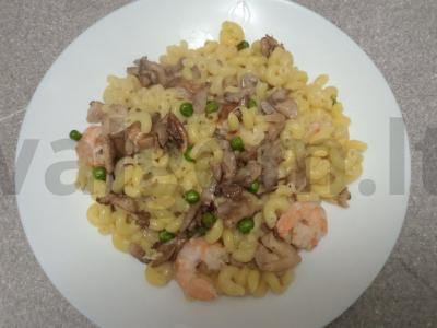 Makaronai su krevetėmis, grybais ir žirneliais Žingsnis 7