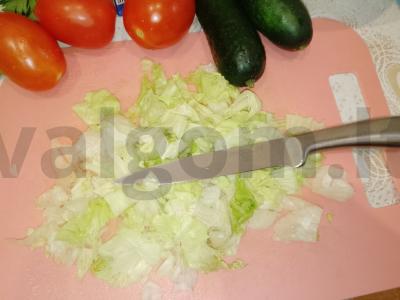 Švelnus salotas su Pekino kopūstu ir sūriu Sirtaqi Žingsnis 1