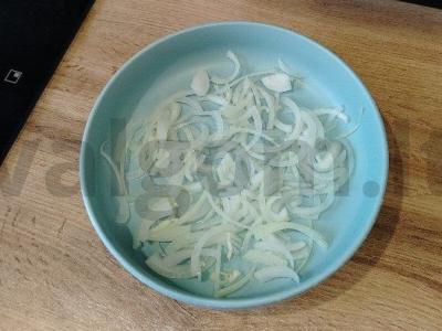 Grybų salotas „Pievų grybai“ Žingsnis 1