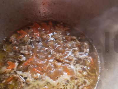 Kiaulienos plovas su morkomis ir svogūnais vakarienei Žingsnis 3