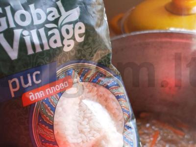 Kiaulienos plovas su morkomis ir svogūnais vakarienei Žingsnis 4