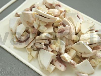 Makaronai su bekonu ir grybais Žingsnis 1