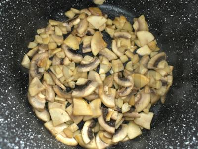 Makaronai su bekonu ir grybais Žingsnis 2