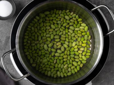 Krisčiai salotas su anakardžiais Žingsnis 1