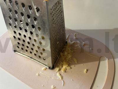 Auksinės mokyklinės stalo picos bandelės Žingsnis 16