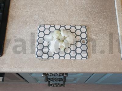 Vištienos blauzdelės, keptos su daržovių mišiniu Žingsnis 3