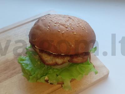 Burgeris su kiaulienos šniceliu ir marinuotu agurku Žingsnis 6