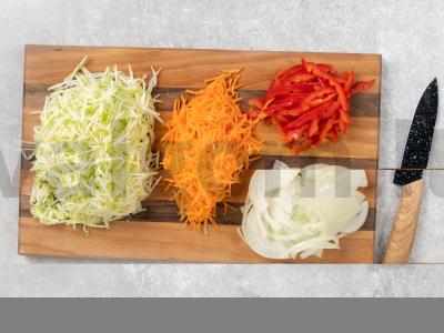 Kinietiški ryžių makaronai su daržovėmis Žingsnis 1