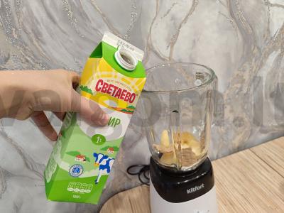 Obuolių smoothie su kefyru, medumi ir ruginių krekerių Žingsnis 4