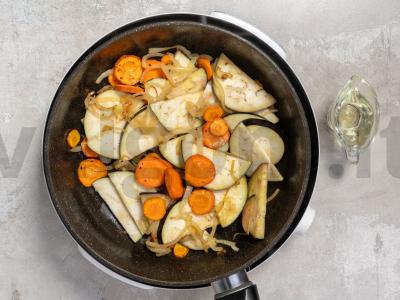 Grikių košė su daržovėmis keptuvėje Žingsnis 5