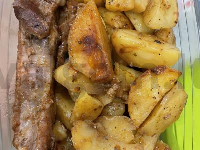 Barbekiu šonkauliukai su prieskoniais pagrindine nuotrauka