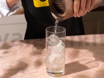 Kokteilis „Džin Fizz“ Žingsnis 4