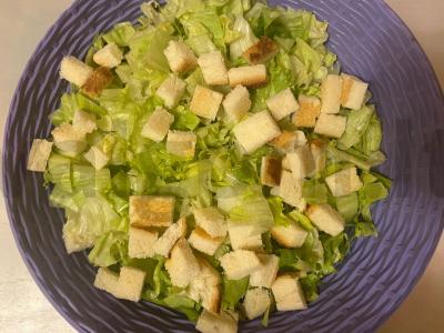 Salotas „Dobro“ su kalakutiena, kiaušiniu ir Pekino kopūstu Žingsnis 4