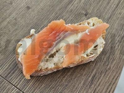 Silpnai sūdyta namų lašiša pagrindine nuotrauka