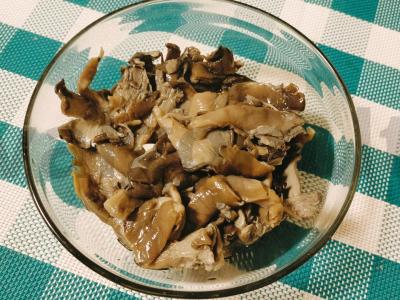 Aštrūs pievagrybiai su pikantišku skoniu pagrindine nuotrauka