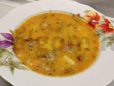 Žirnių sriuba su rūkytais šonkauliais pietums pagrindine nuotrauka